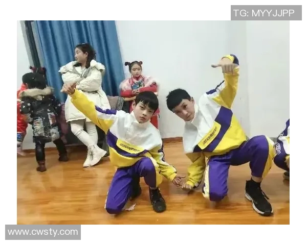 李磊的街舞人生:从热爱到专业的成长之路与心路历程分享 李磊的街舞人生:从热爱到专业的成长之路与心路历程分享