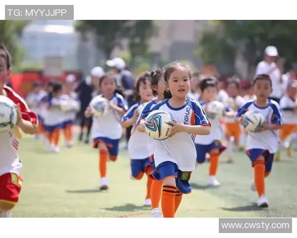 美洲小国足球明星的崛起与挑战:他们如何在国际舞台上闪耀光芒 美洲小国足球明星的崛起与挑战:他们如何在国际舞台上闪耀光芒